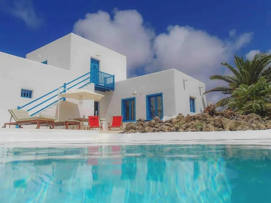 Villa Alfonso New, With Local Traditional Style Lajares